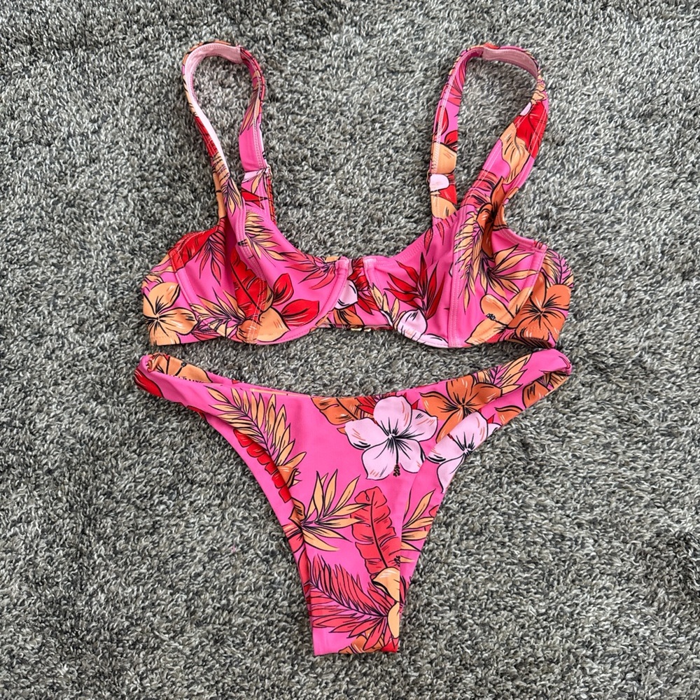 Kulani Kinis Bikini Set